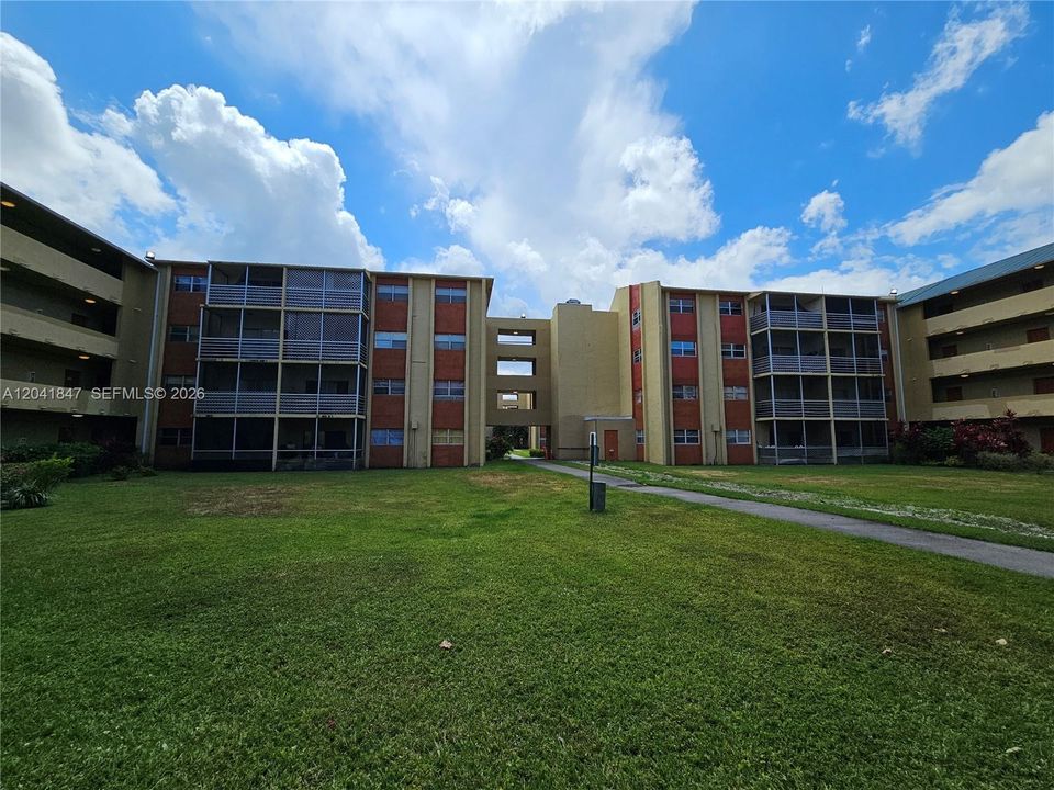 На продажу: $115,000 (1 спален, 1 ванн, 800 Квадратных фут)