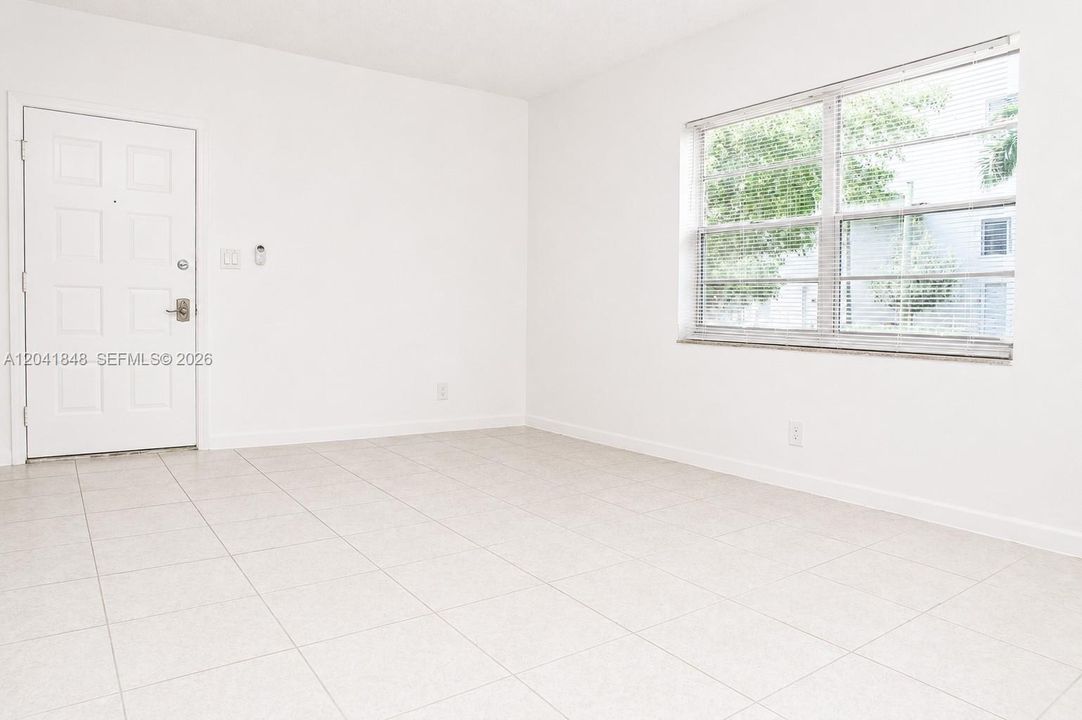 В аренду: $2,600 (3 спален, 2 ванн, 1500 Квадратных фут)