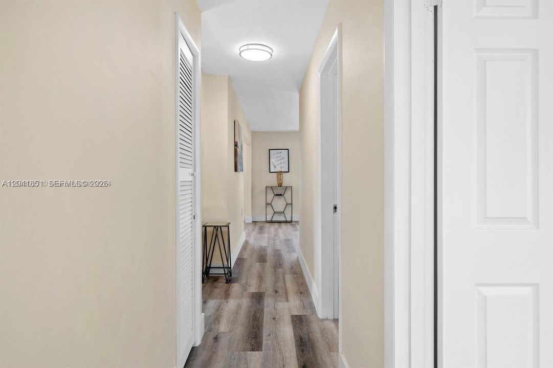 For Rent: $3,000 (3 beds, 1 baths, 1233 Square Feet)