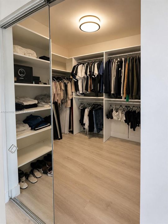 В аренду: $4,200 (2 спален, 2 ванн, 1430 Квадратных фут)