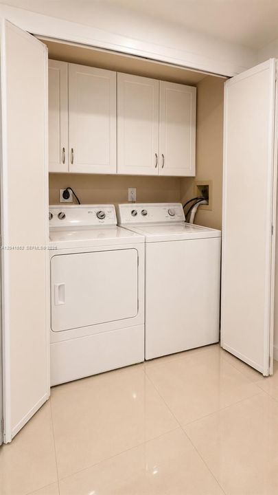 В аренду: $4,200 (2 спален, 2 ванн, 1430 Квадратных фут)
