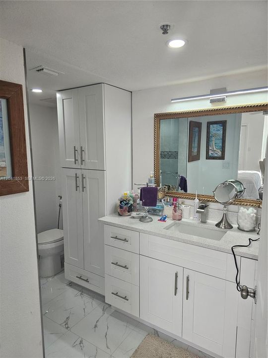 В аренду: $2,100 (2 спален, 2 ванн, 1260 Квадратных фут)