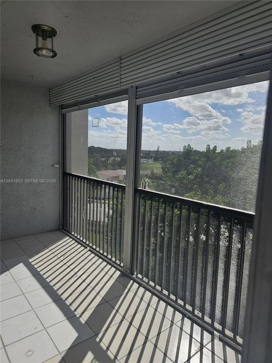 В аренду: $2,100 (2 спален, 2 ванн, 1260 Квадратных фут)