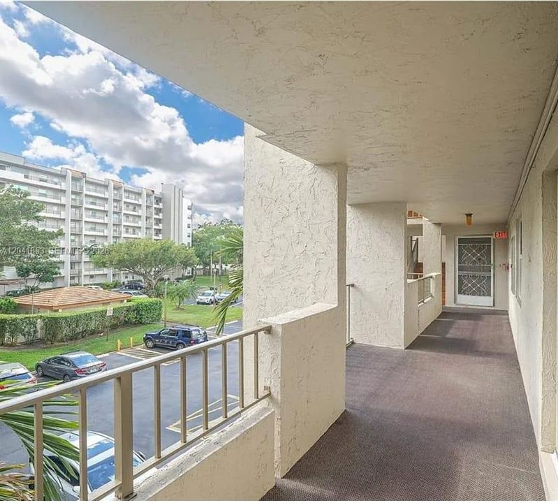 В аренду: $2,100 (2 спален, 2 ванн, 1260 Квадратных фут)