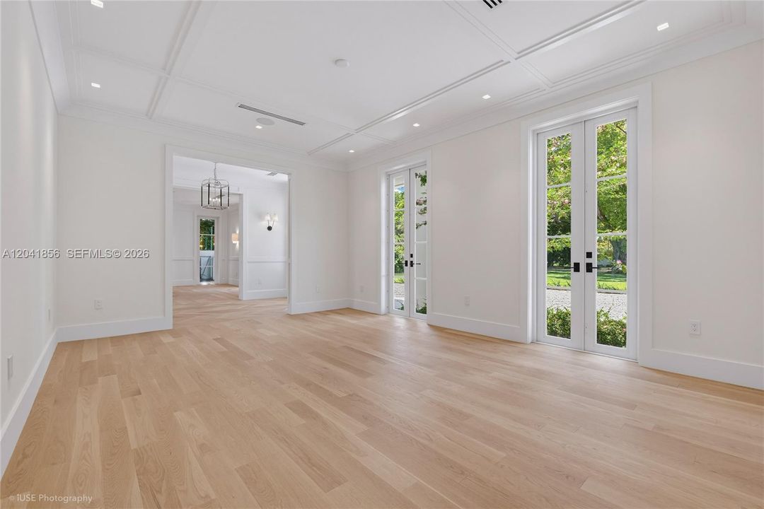 На продажу: $11,995,000 (6 спален, 6 ванн, 6412 Квадратных фут)