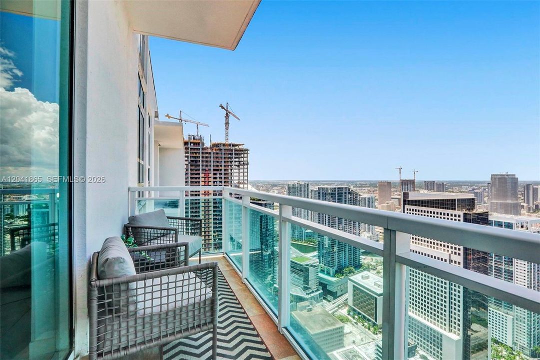 En Venta: $1,555,000 (2 camas, 2 baños, 1404 Pies cuadrados)