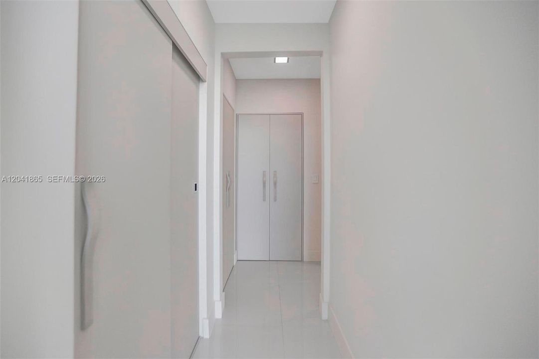 En Venta: $1,555,000 (2 camas, 2 baños, 1404 Pies cuadrados)