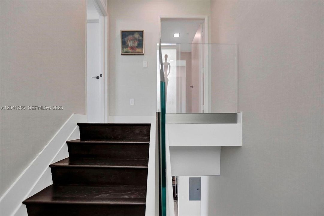 En Venta: $1,555,000 (2 camas, 2 baños, 1404 Pies cuadrados)