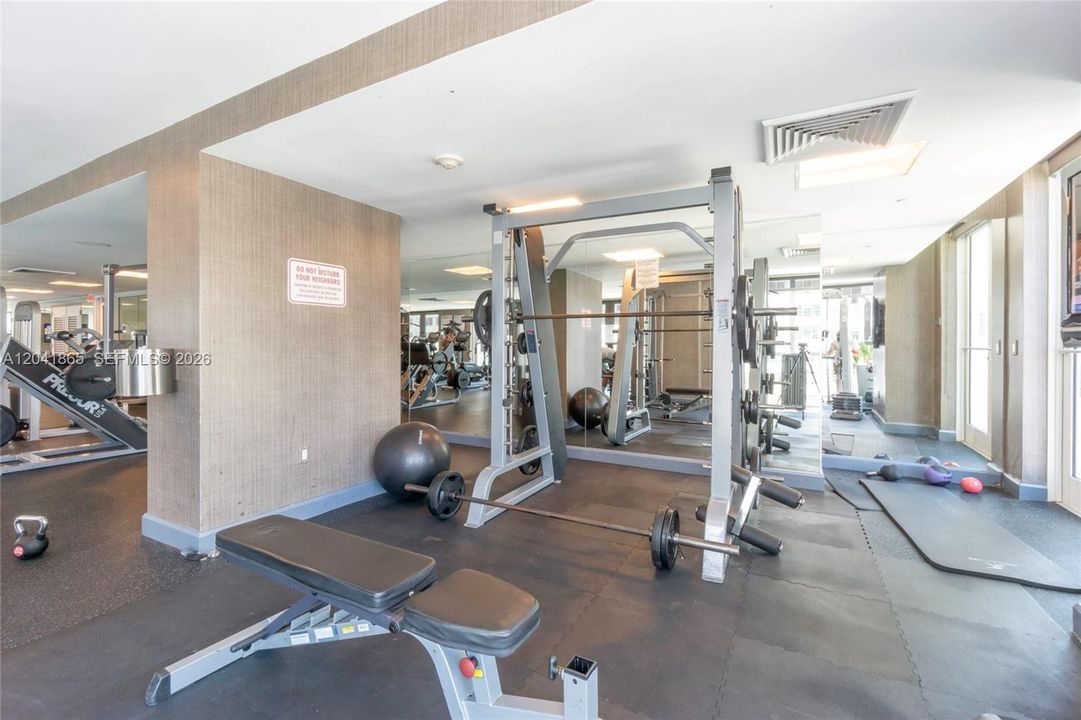 En Venta: $1,555,000 (2 camas, 2 baños, 1404 Pies cuadrados)