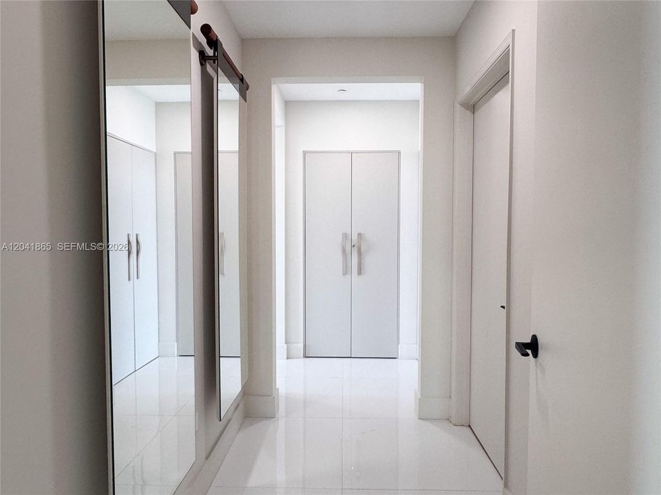 En Venta: $1,555,000 (2 camas, 2 baños, 1404 Pies cuadrados)