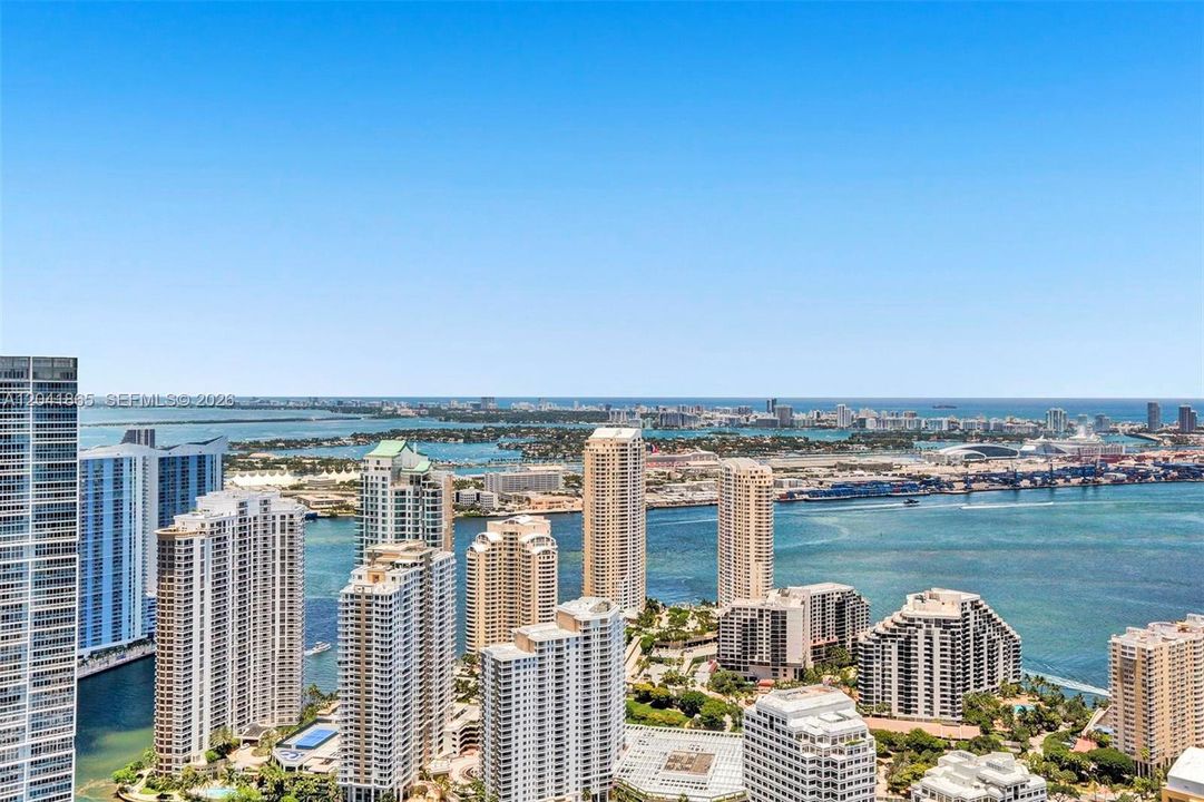 En Venta: $1,555,000 (2 camas, 2 baños, 1404 Pies cuadrados)