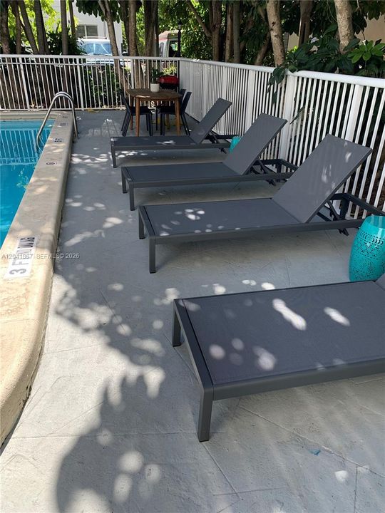 For Rent: $2,850 (2 beds, 1 baths, 18300 Square Feet)