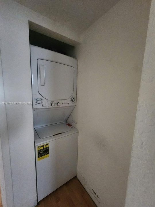 В аренду: $2,250 (1 спален, 1 ванн, 750 Квадратных фут)