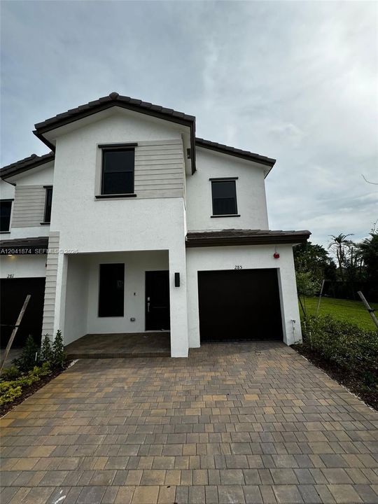 For Rent: $4,500 (4 beds, 2 baths, 1888 Square Feet)