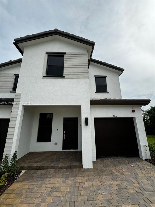 For Rent: $4,500 (4 beds, 2 baths, 1888 Square Feet)