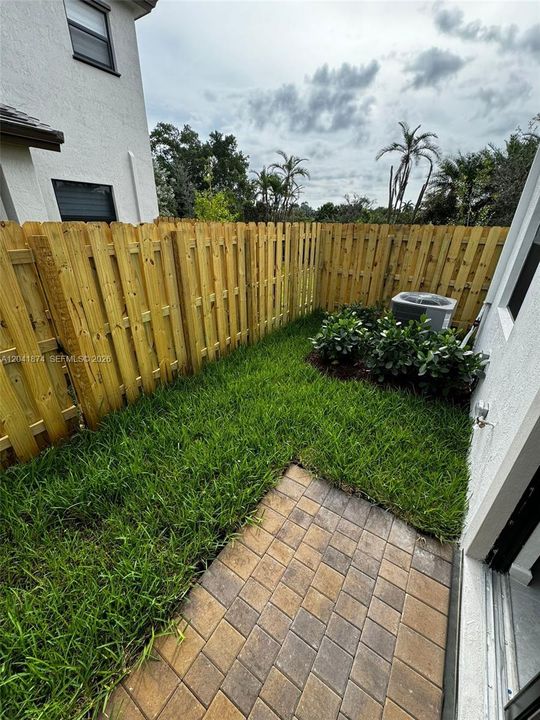 For Rent: $4,500 (4 beds, 2 baths, 1888 Square Feet)