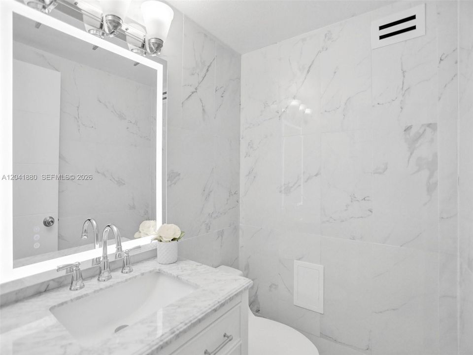 В аренду: $2,300 (1 спален, 1 ванн, 835 Квадратных фут)