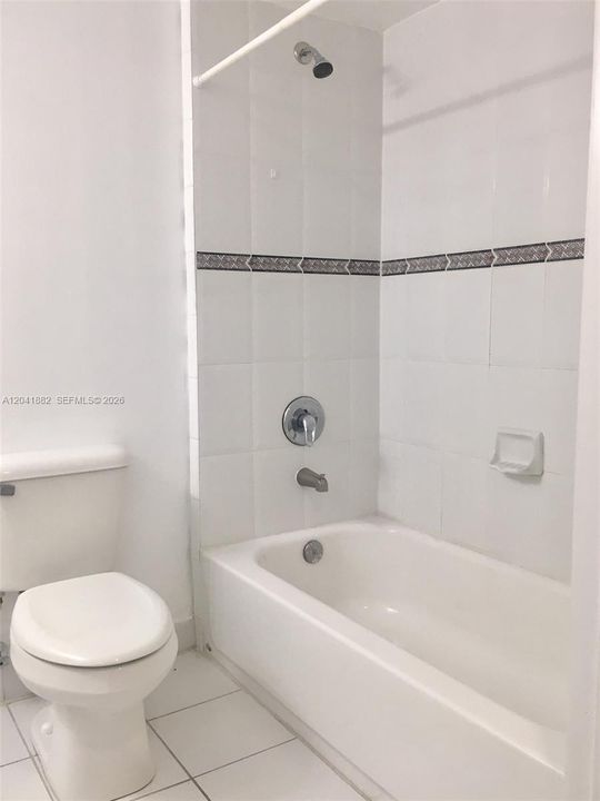 For Rent: $2,300 (2 beds, 2 baths, 842 Square Feet)