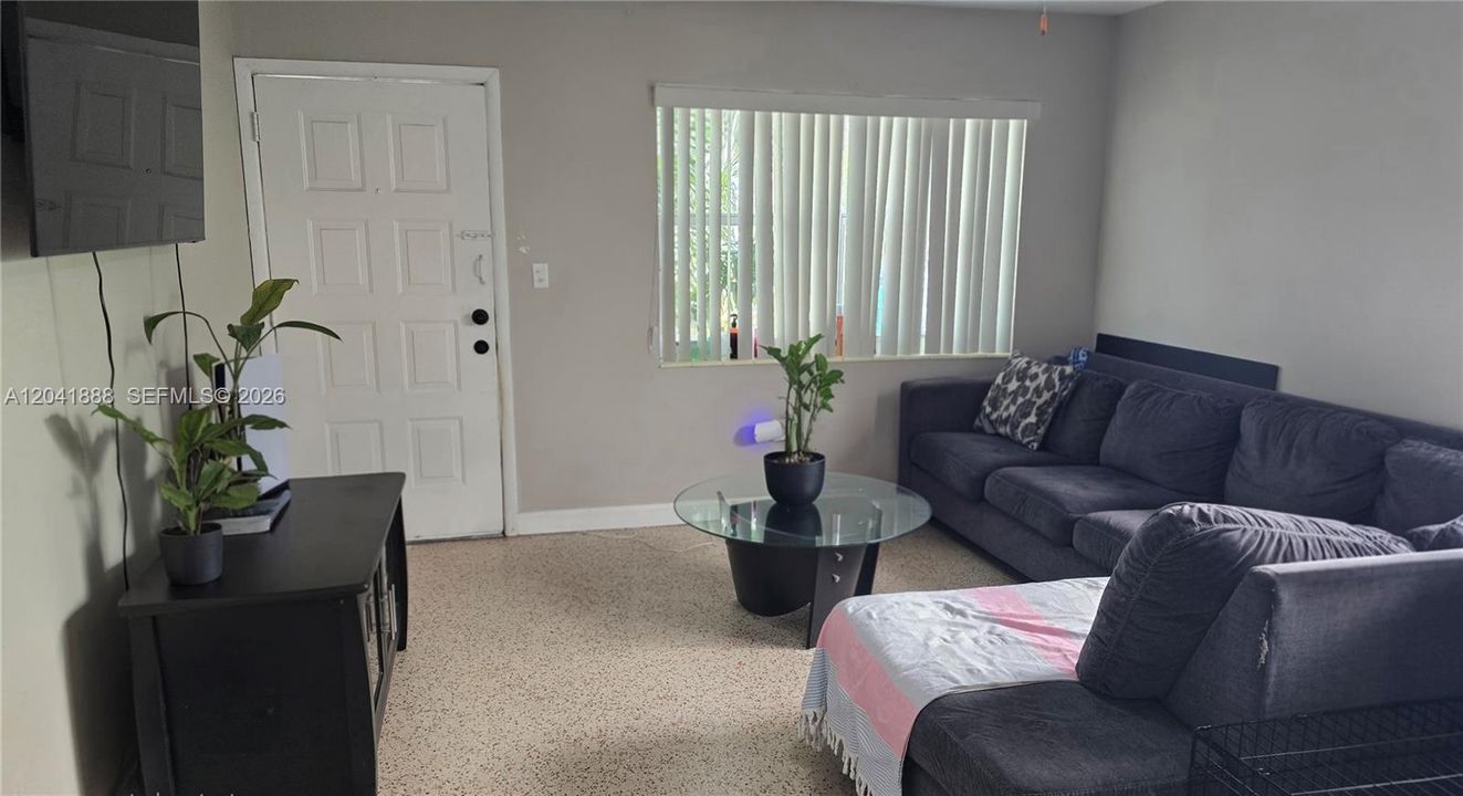 En Venta: $990,000 (0 camas, 0 baños, 1708 Pies cuadrados)