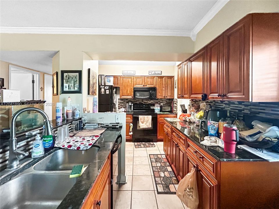 For Sale: $315,000 (3 beds, 2 baths, 1440 Square Feet)