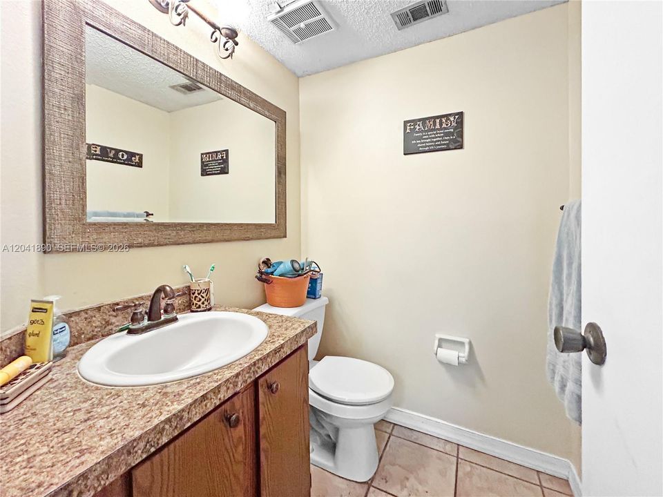 For Sale: $315,000 (3 beds, 2 baths, 1440 Square Feet)