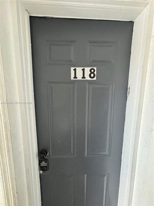 For Rent: $1,350 (0 beds, 1 baths, 8855 Square Feet)