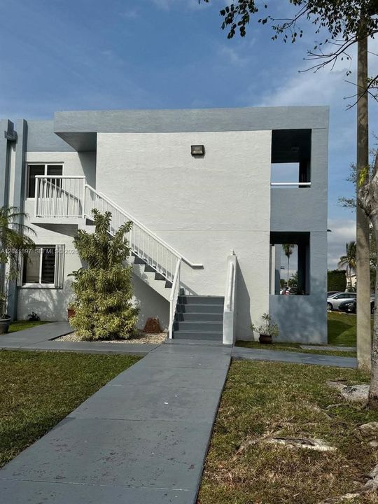 En Renta: $2,500 (2 camas, 2 baños, 820 Pies cuadrados)