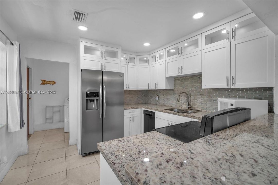 For Rent: $5,200 (4 beds, 3 baths, 1597 Square Feet)