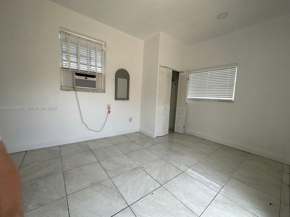 For Rent: $5,200 (4 beds, 3 baths, 1597 Square Feet)