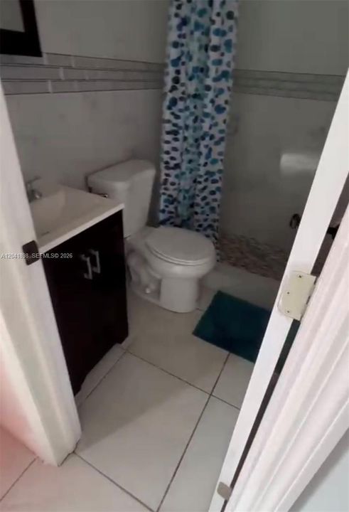 For Rent: $5,200 (4 beds, 3 baths, 1597 Square Feet)