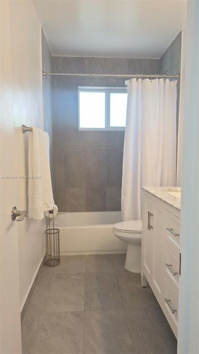 En Venta: $799,000 (3 camas, 2 baños, 1479 Pies cuadrados)