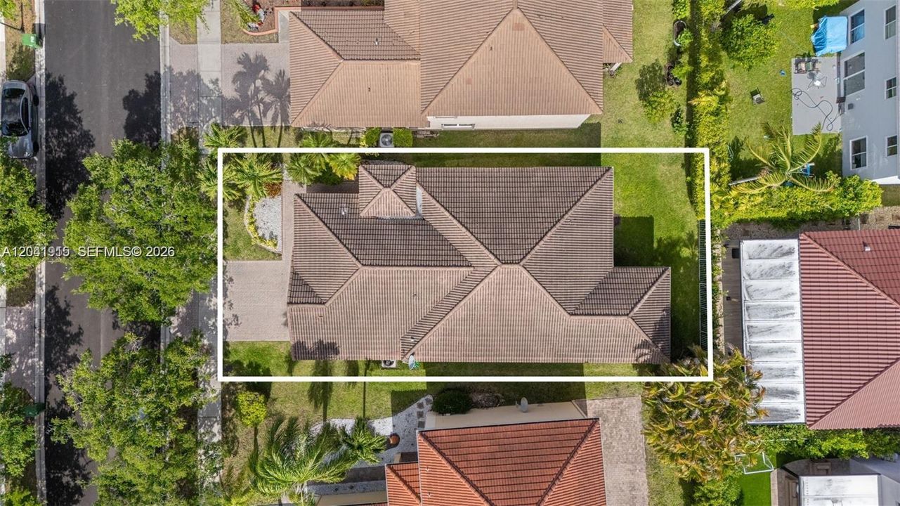 На продажу: $725,000 (3 спален, 2 ванн, 1672 Квадратных фут)