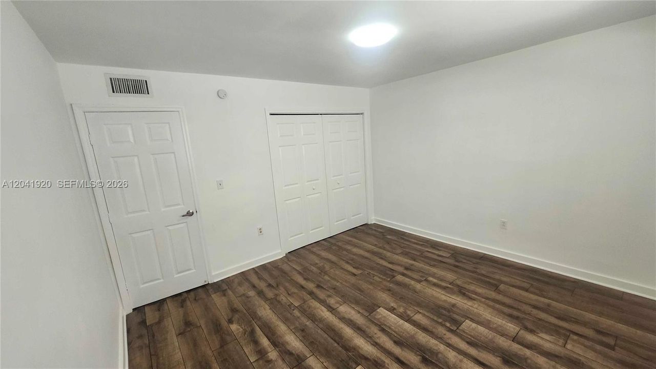 В аренду: $1,750 (2 спален, 1 ванн, 785 Квадратных фут)