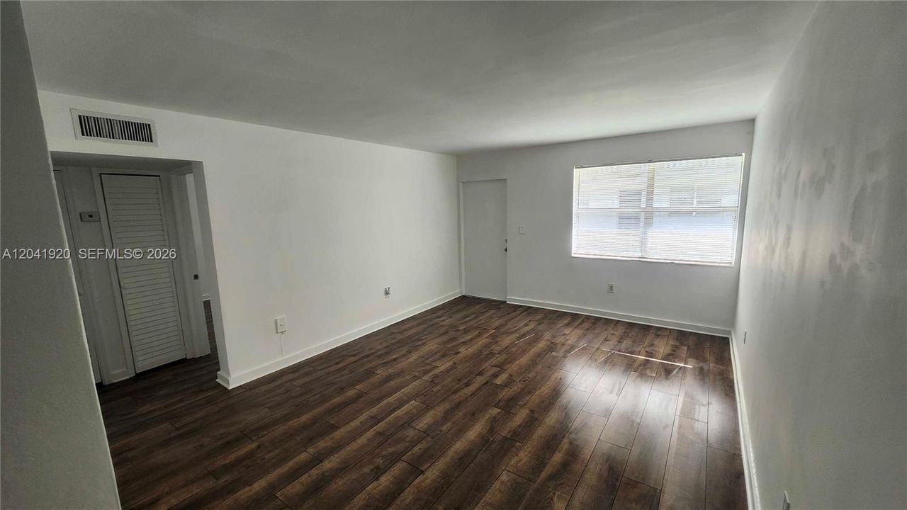 В аренду: $1,750 (2 спален, 1 ванн, 785 Квадратных фут)