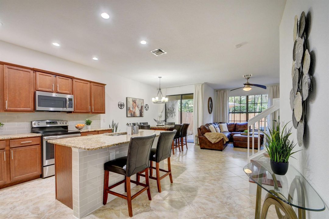10342 Wellington Parc Dr (24)