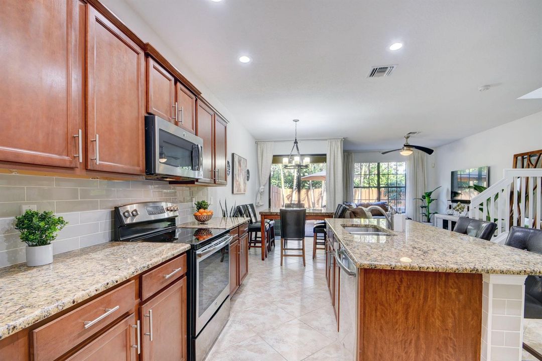 10342 Wellington Parc Dr (29)