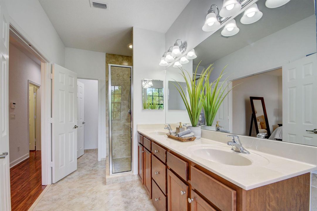 10342 Wellington Parc Dr (40)
