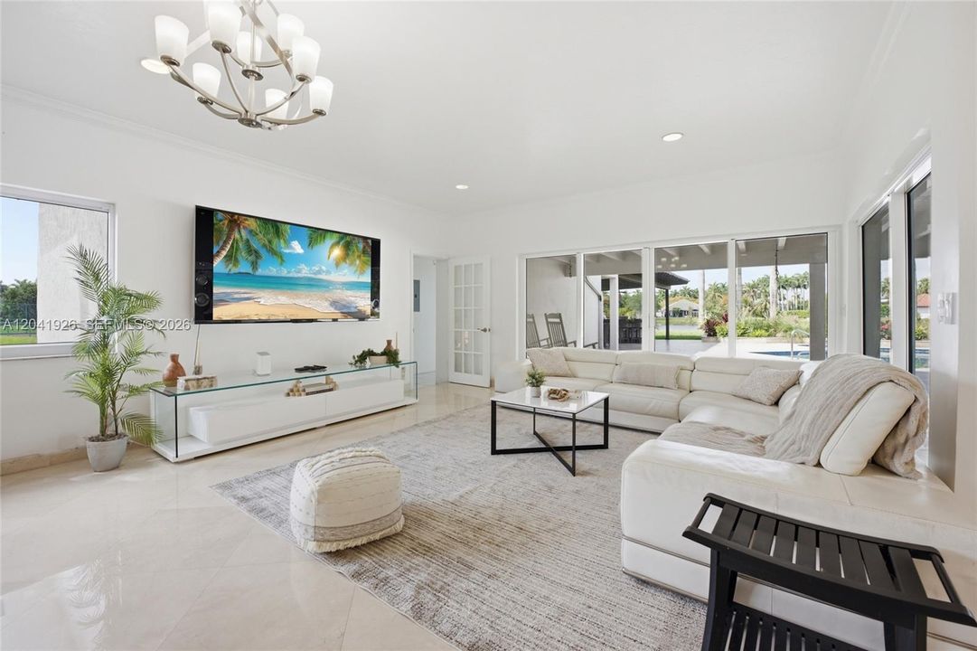 For Sale: $2,800,000 (6 beds, 6 baths, 5696 Square Feet)