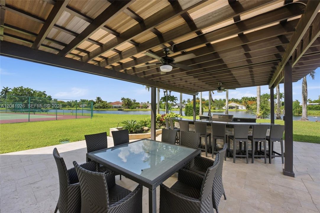 For Sale: $2,800,000 (6 beds, 6 baths, 5696 Square Feet)