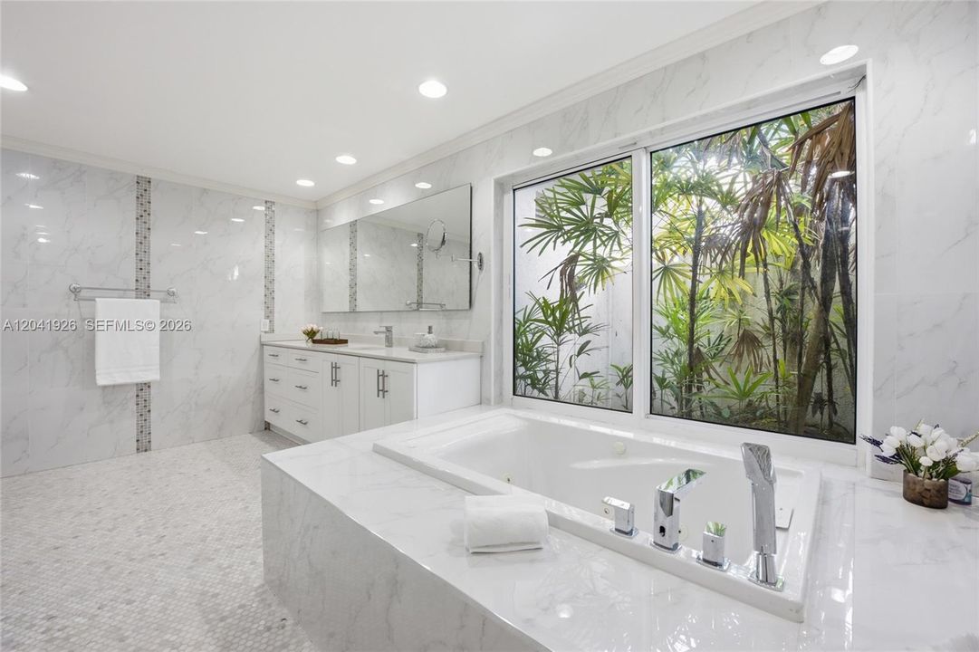 For Sale: $2,800,000 (6 beds, 6 baths, 5696 Square Feet)