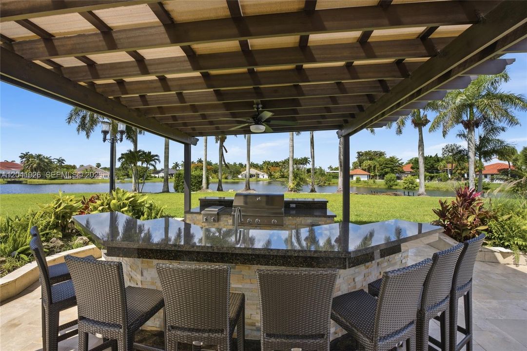 For Sale: $2,800,000 (6 beds, 6 baths, 5696 Square Feet)