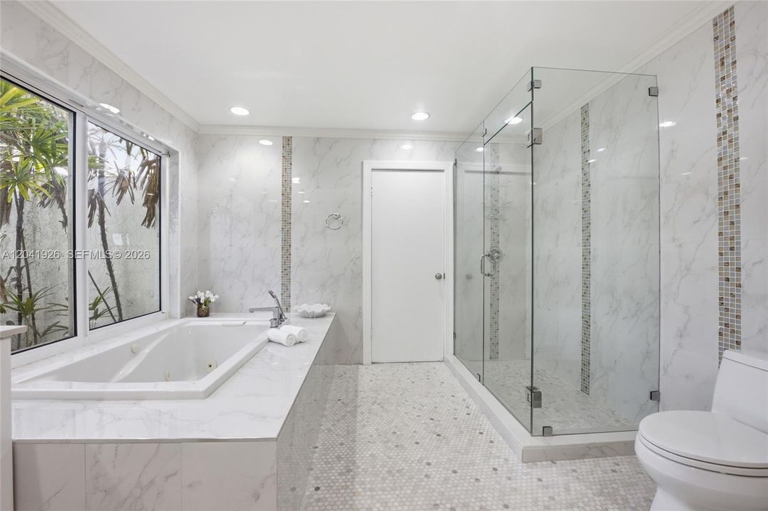 For Sale: $2,800,000 (6 beds, 6 baths, 5696 Square Feet)