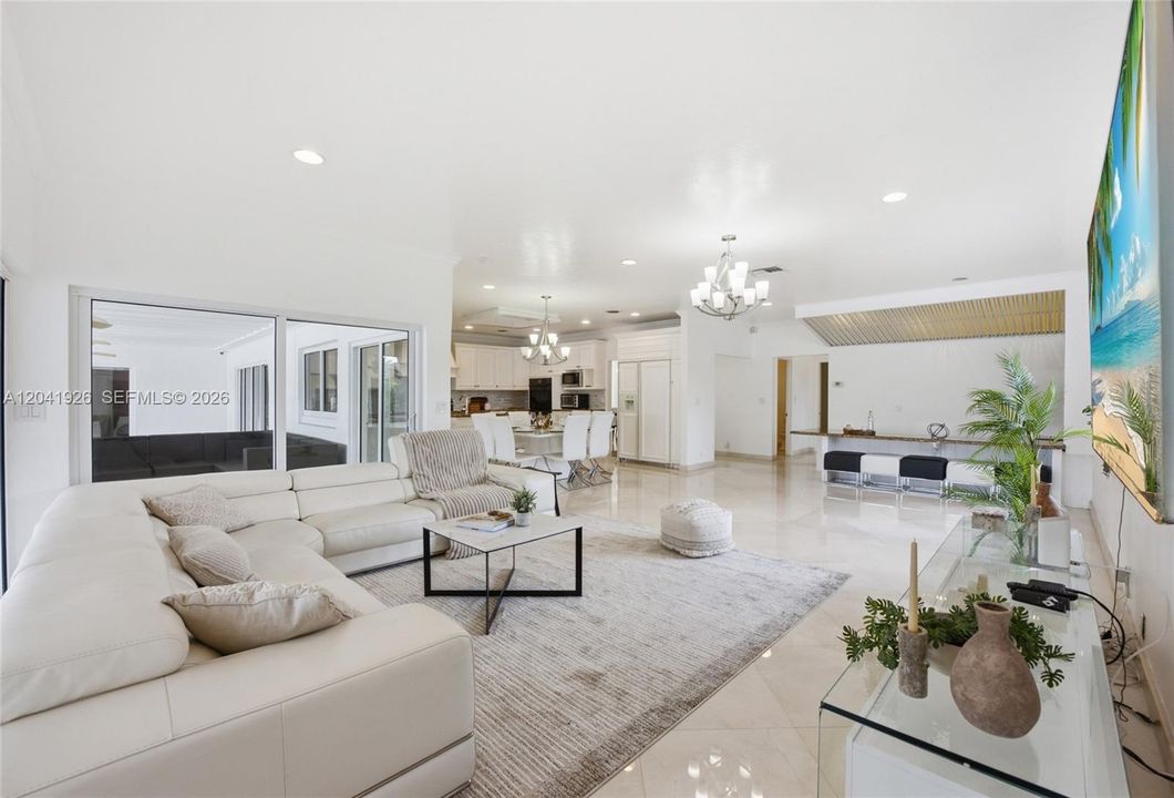 For Sale: $2,800,000 (6 beds, 6 baths, 5696 Square Feet)