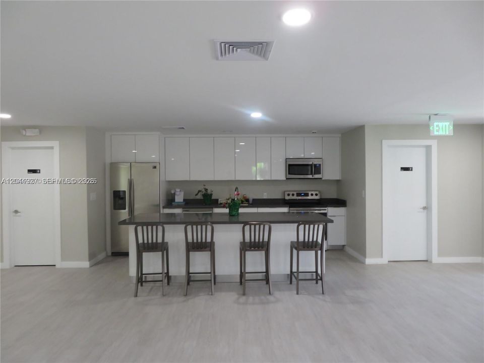 CLUBHOUSE -  KITCHEN
