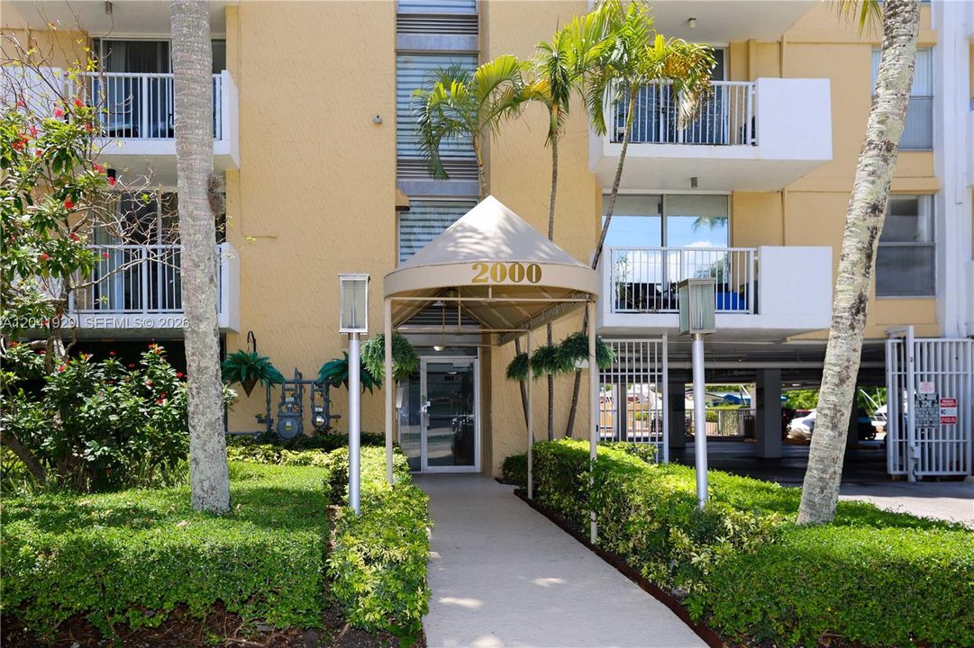 En Venta: $215,000 (1 camas, 1 baños, 807 Pies cuadrados)
