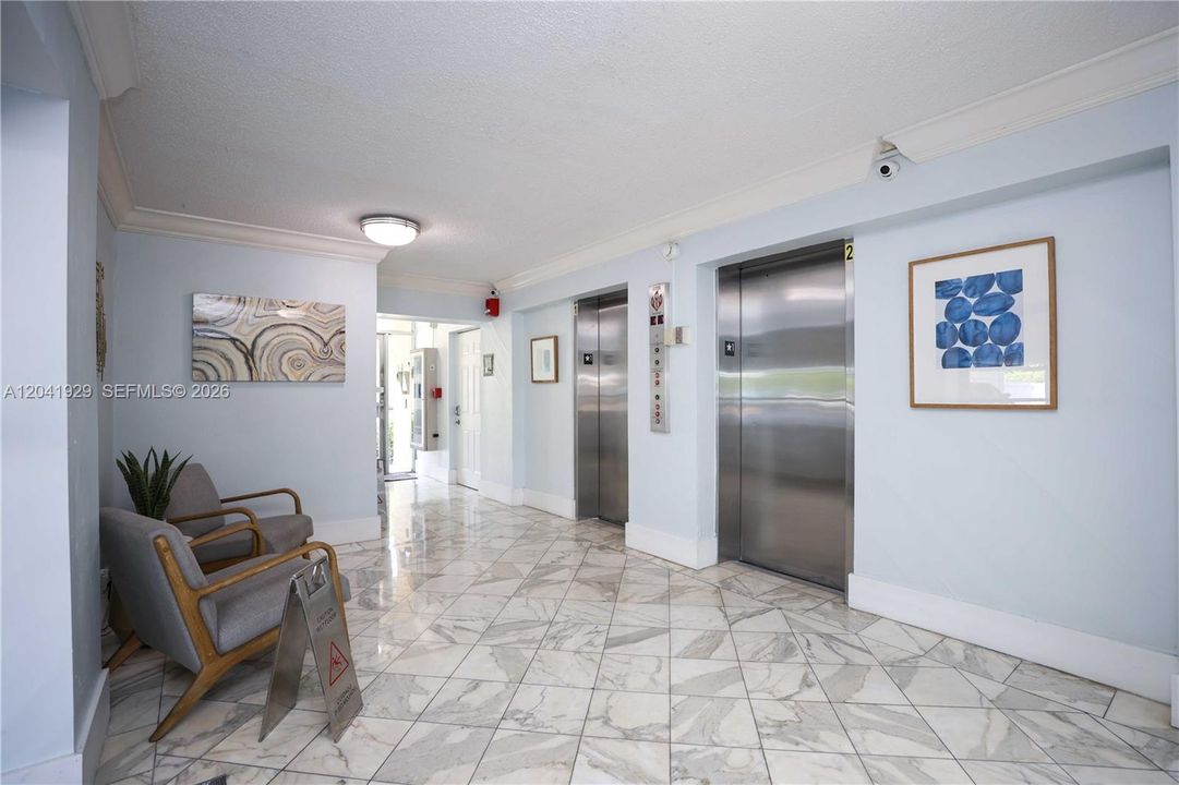 En Venta: $215,000 (1 camas, 1 baños, 807 Pies cuadrados)