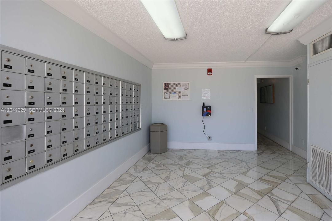 En Venta: $215,000 (1 camas, 1 baños, 807 Pies cuadrados)