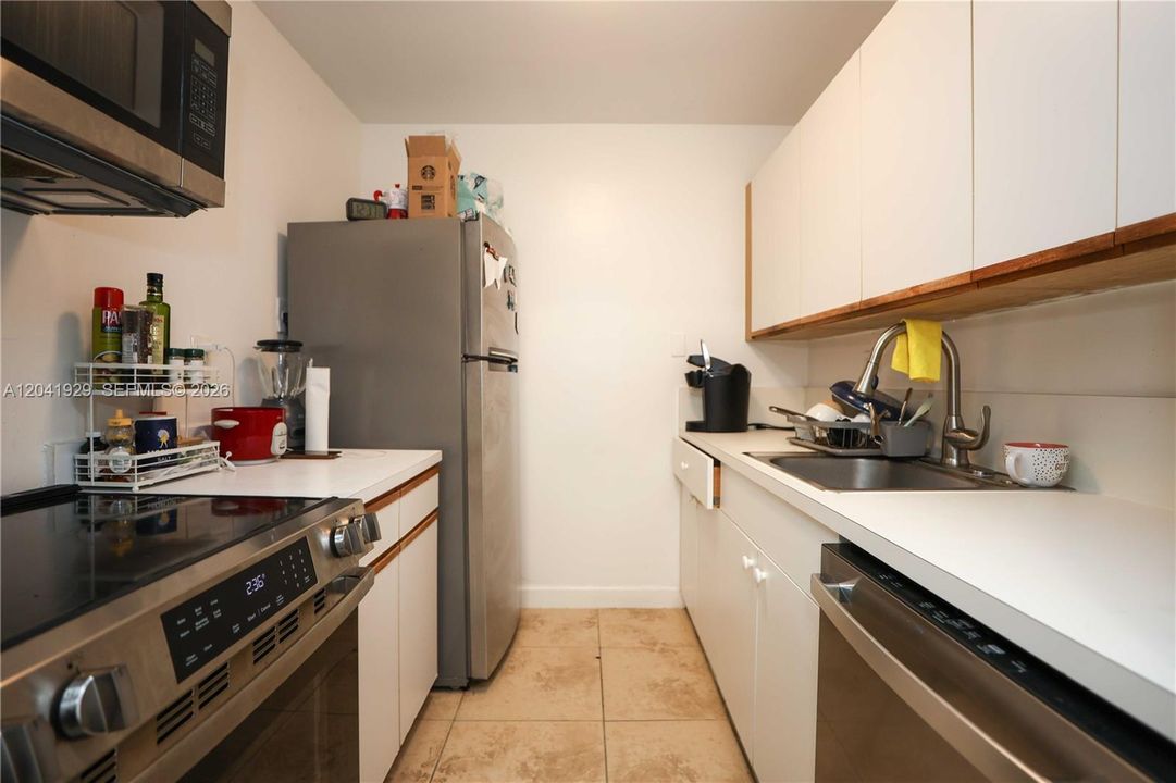 En Venta: $215,000 (1 camas, 1 baños, 807 Pies cuadrados)