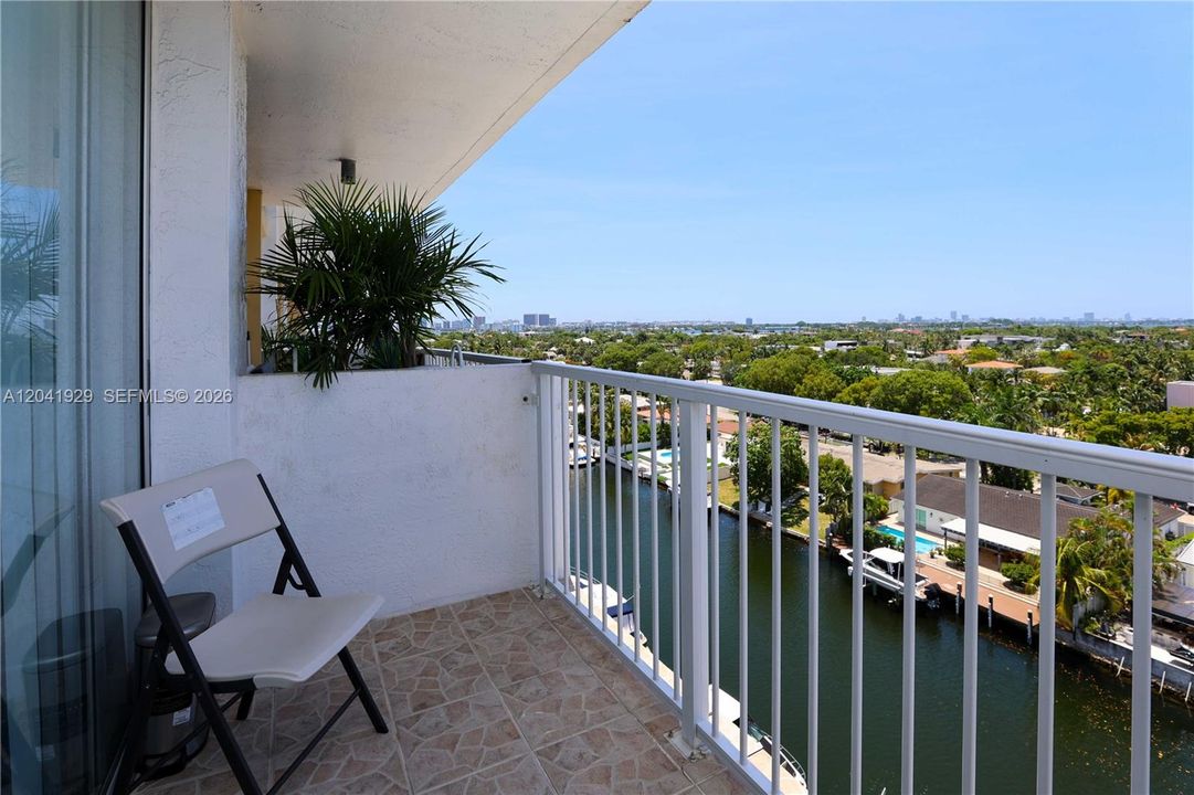 En Venta: $215,000 (1 camas, 1 baños, 807 Pies cuadrados)