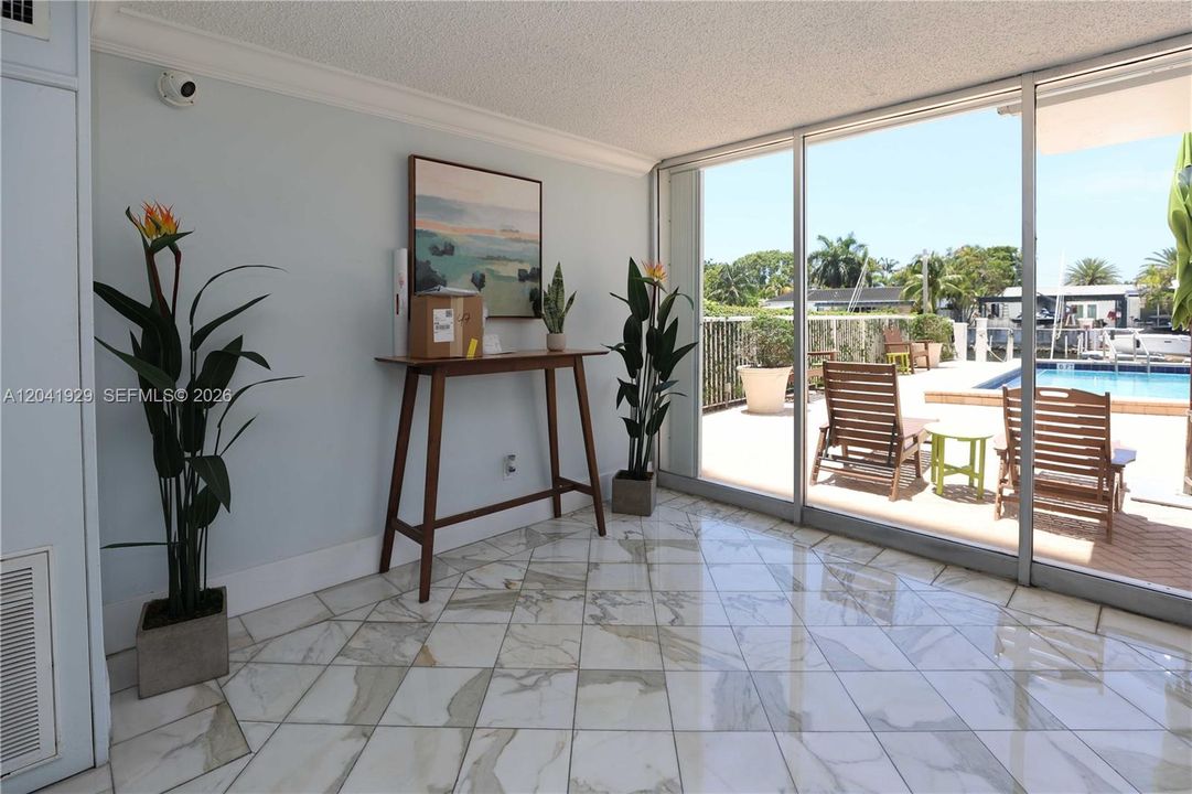En Venta: $215,000 (1 camas, 1 baños, 807 Pies cuadrados)